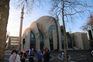 Tampak depan Cologne Central Mosque